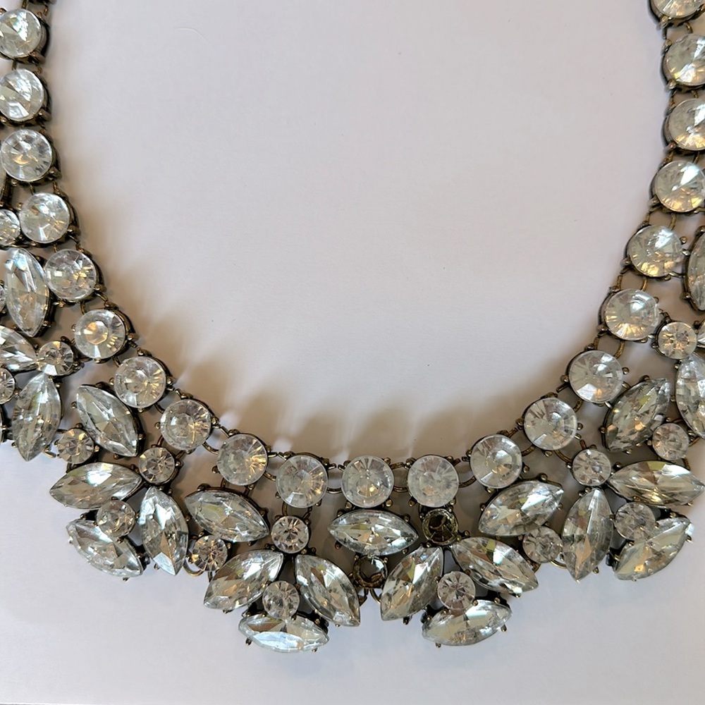 Glamorous Chunky Rhinestone Necklace - Picture 3 of 3